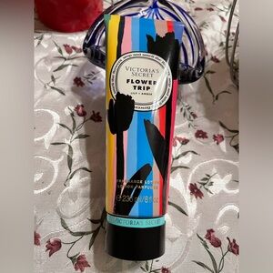 Victoria's Secret flower trip fragrance lotion 236ml/8fl oz